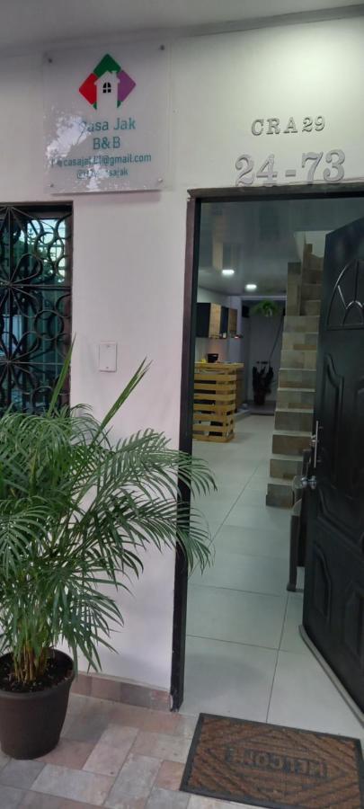 Bed and Breakfast Hostal Casa Jak Santa Marta Экстерьер фото